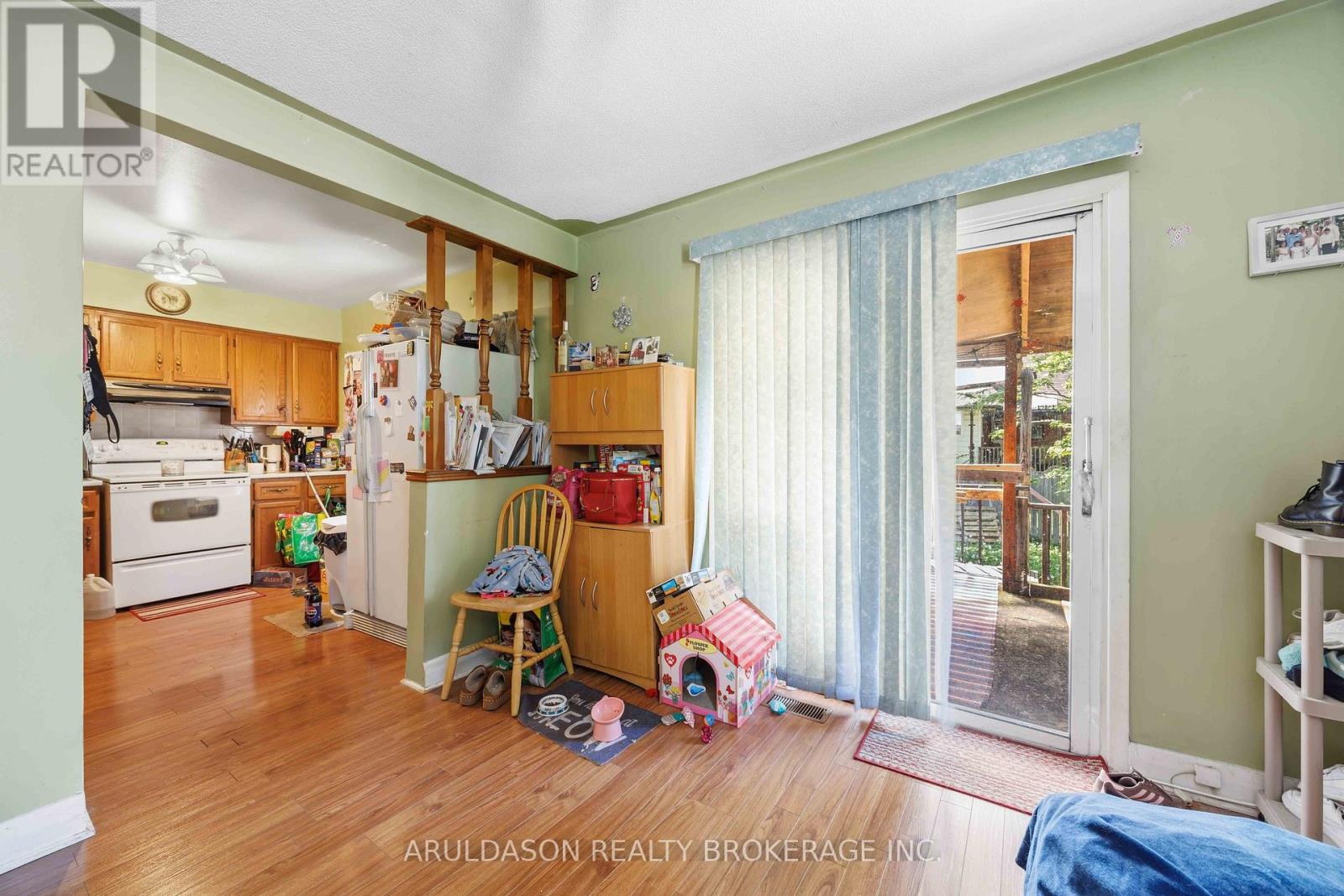 457 Montcalm Avenue, Sarnia, Ontario  N7S 2P8 - Photo 4 - X13176806