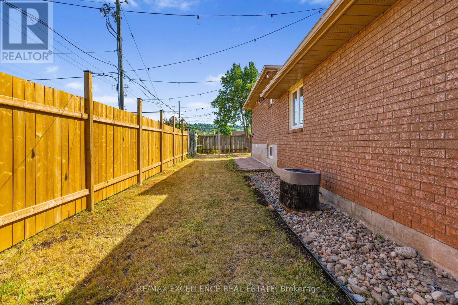 102 Juniper Drive, Hamilton, Ontario  L8E 4G6 - Photo 35 - X13177004