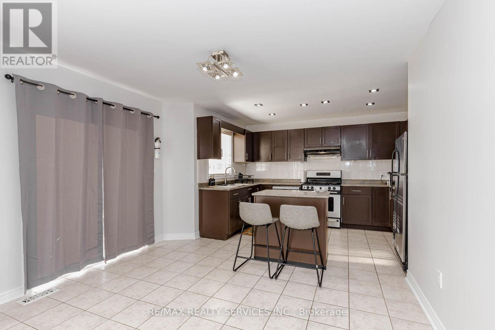 7009 Kalar Road, Niagara Falls, Ontario  L2H 3J6 - Photo 11 - X13177066