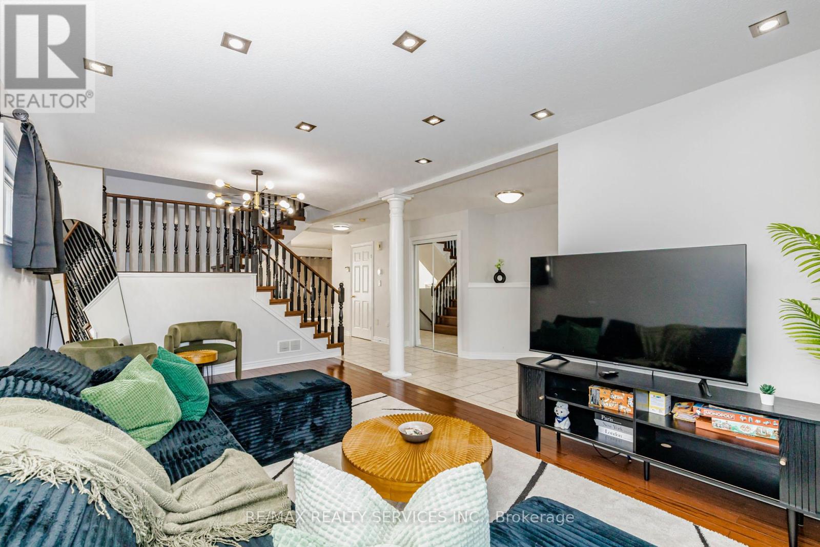 7009 Kalar Road, Niagara Falls, Ontario  L2H 3J6 - Photo 3 - X13177066