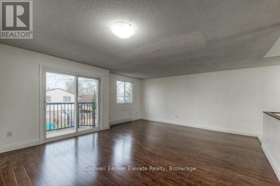 209 - 275 Eiwo Court, Waterloo, Ontario  N2K 2M8 - Photo 4 - X13177076