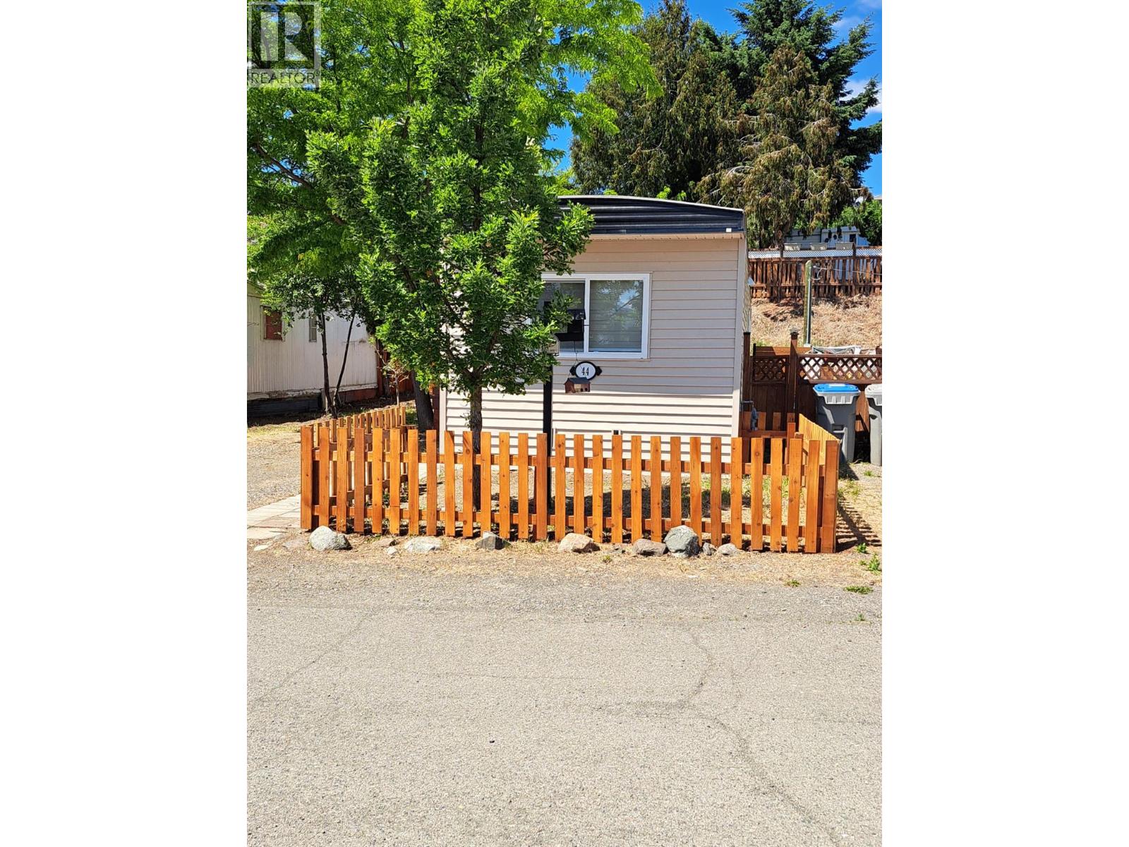 1720 Westsyde Road Unit# 44, Kamloops, British Columbia  V2B 7B7 - Photo 2 - 10388607