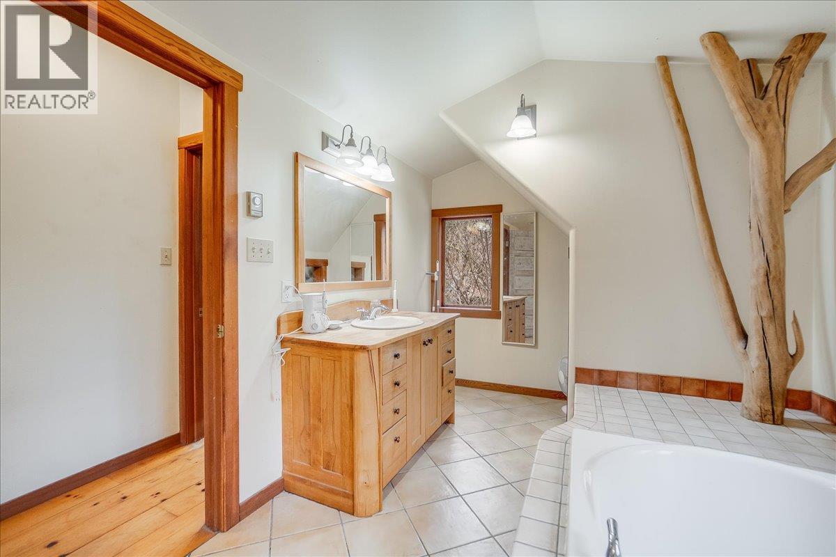 3918 Passmore Upper Road, Passmore, British Columbia  V0G 2J0 - Photo 37 - 10388802