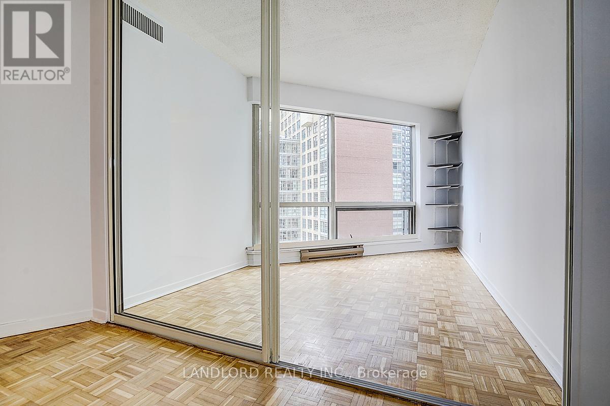 907 - 1001 Bay Street, Toronto, Ontario  M5S 3A6 - Photo 21 - C13163890