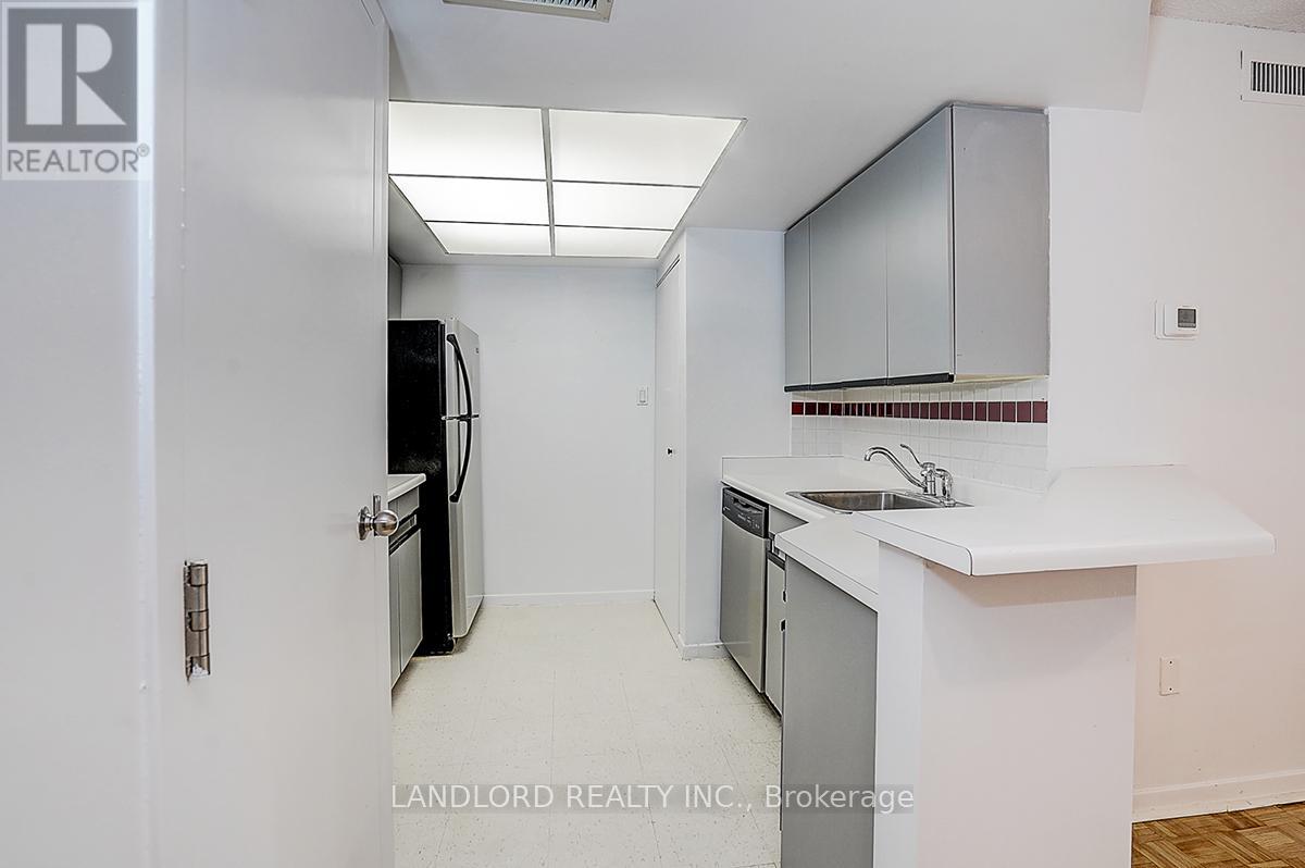 907 - 1001 Bay Street, Toronto, Ontario  M5S 3A6 - Photo 8 - C13163890