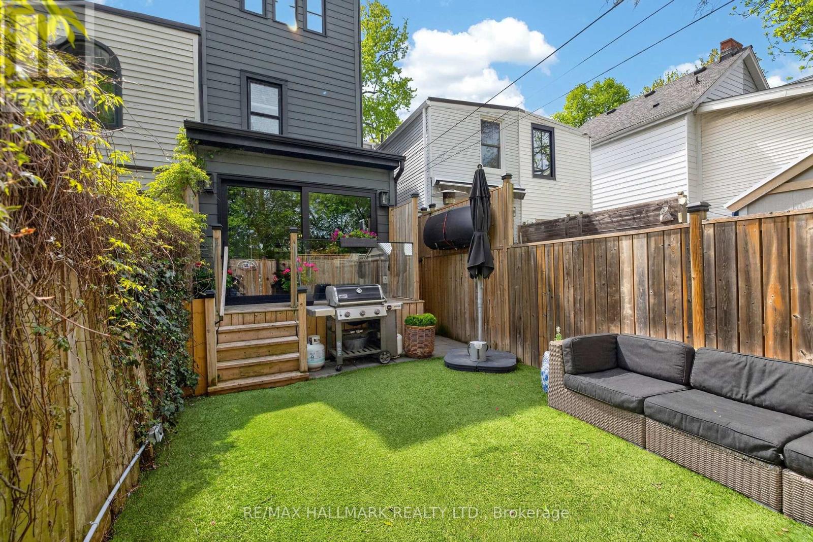 75 Tiverton Avenue, Toronto, Ontario  M4M 2M1 - Photo 22 - E13176582
