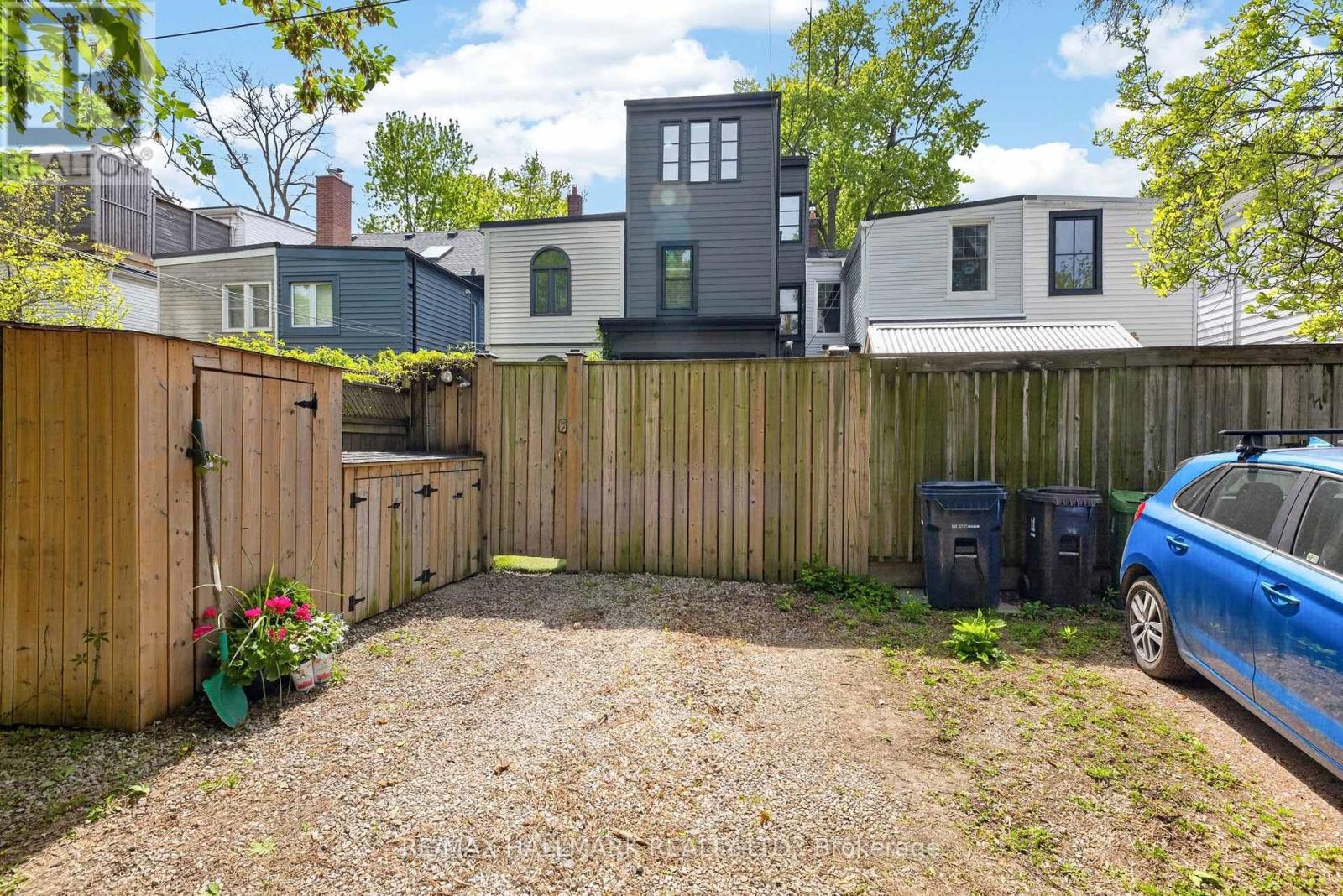 75 Tiverton Avenue, Toronto, Ontario  M4M 2M1 - Photo 24 - E13176582