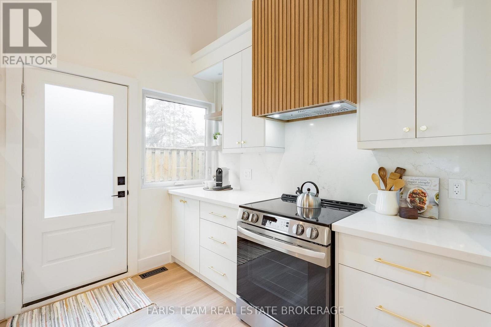 12 Oren Boulevard, Barrie, Ontario  L4N 4M1 - Photo 7 - S13174792
