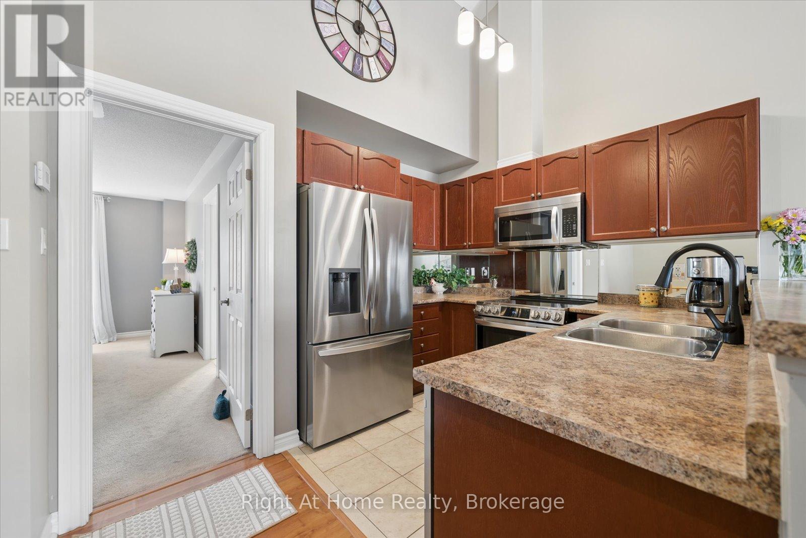 17 Wicker Park Way, Whitby, Ontario  L1R 0C8 - Photo 14 - E13177112