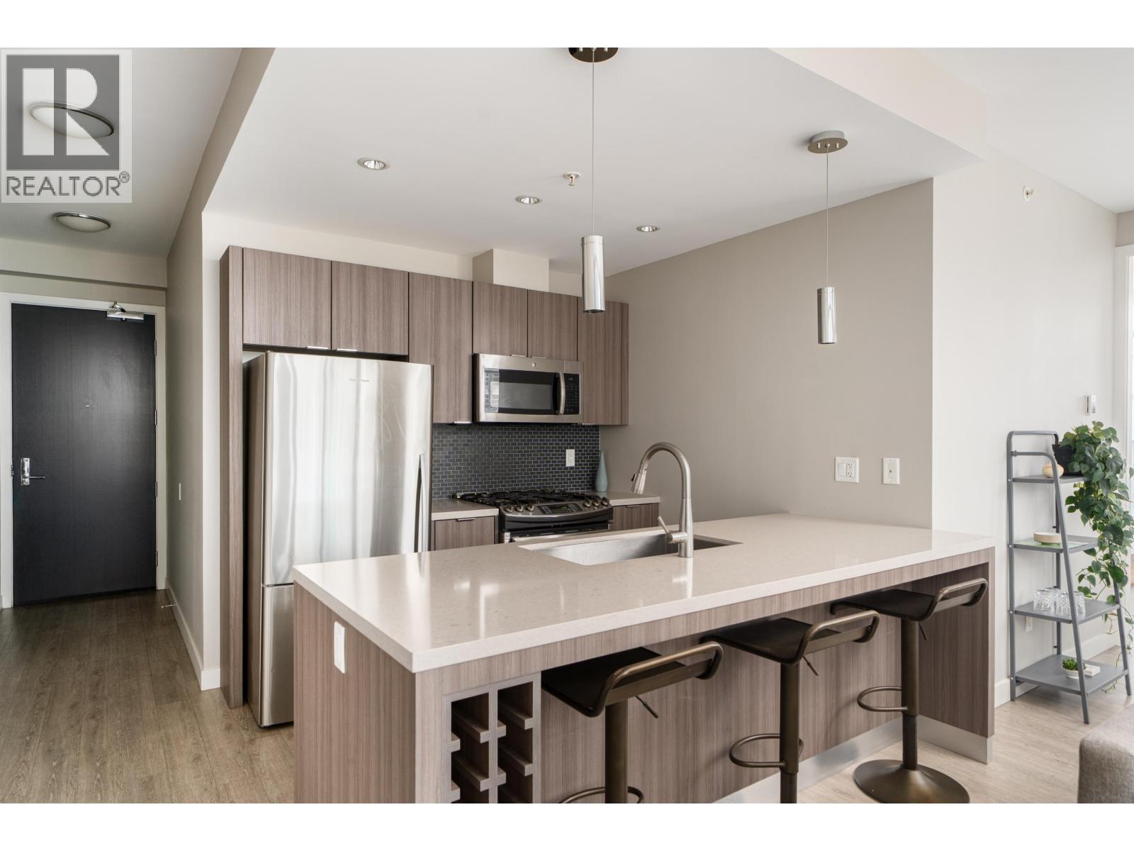 605 1788 Ontario Street, Vancouver, British Columbia  V5T 0G3 - Photo 4 - R3128221