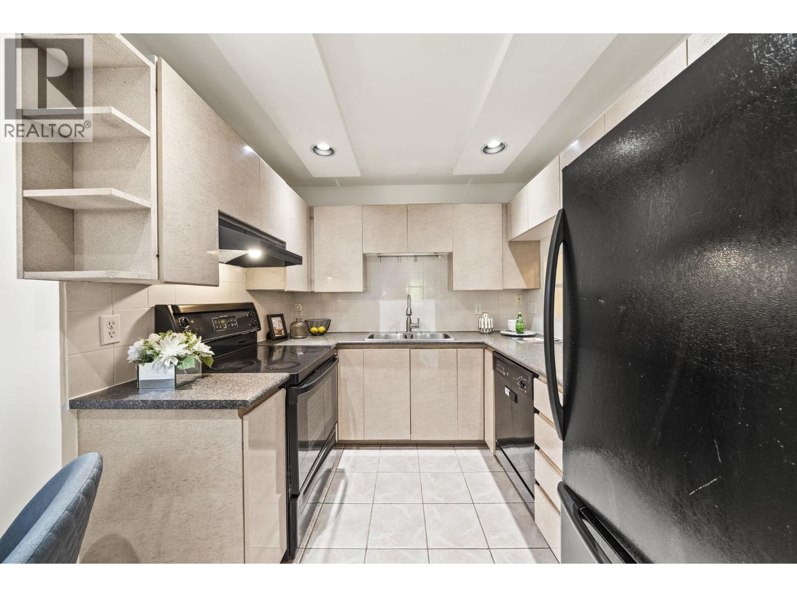 302 1406 W 73rd Avenue, Vancouver, British Columbia  V6P 3E8 - Photo 11 - R3128229