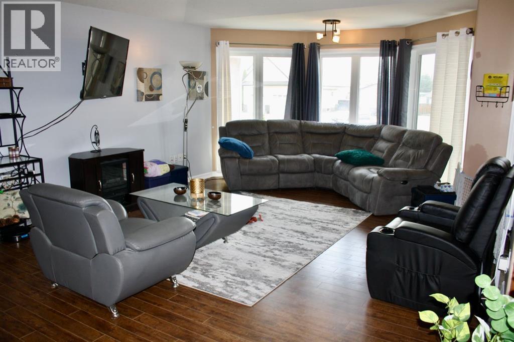 #37 Ball Place, Neilburg, Saskatchewan  S0M 2C0 - Photo 8 - A2311516