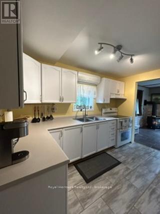17 Fall's Bay Road, Kawartha Lakes, Ontario  K0M 1A0 - Photo 4 - X13177158