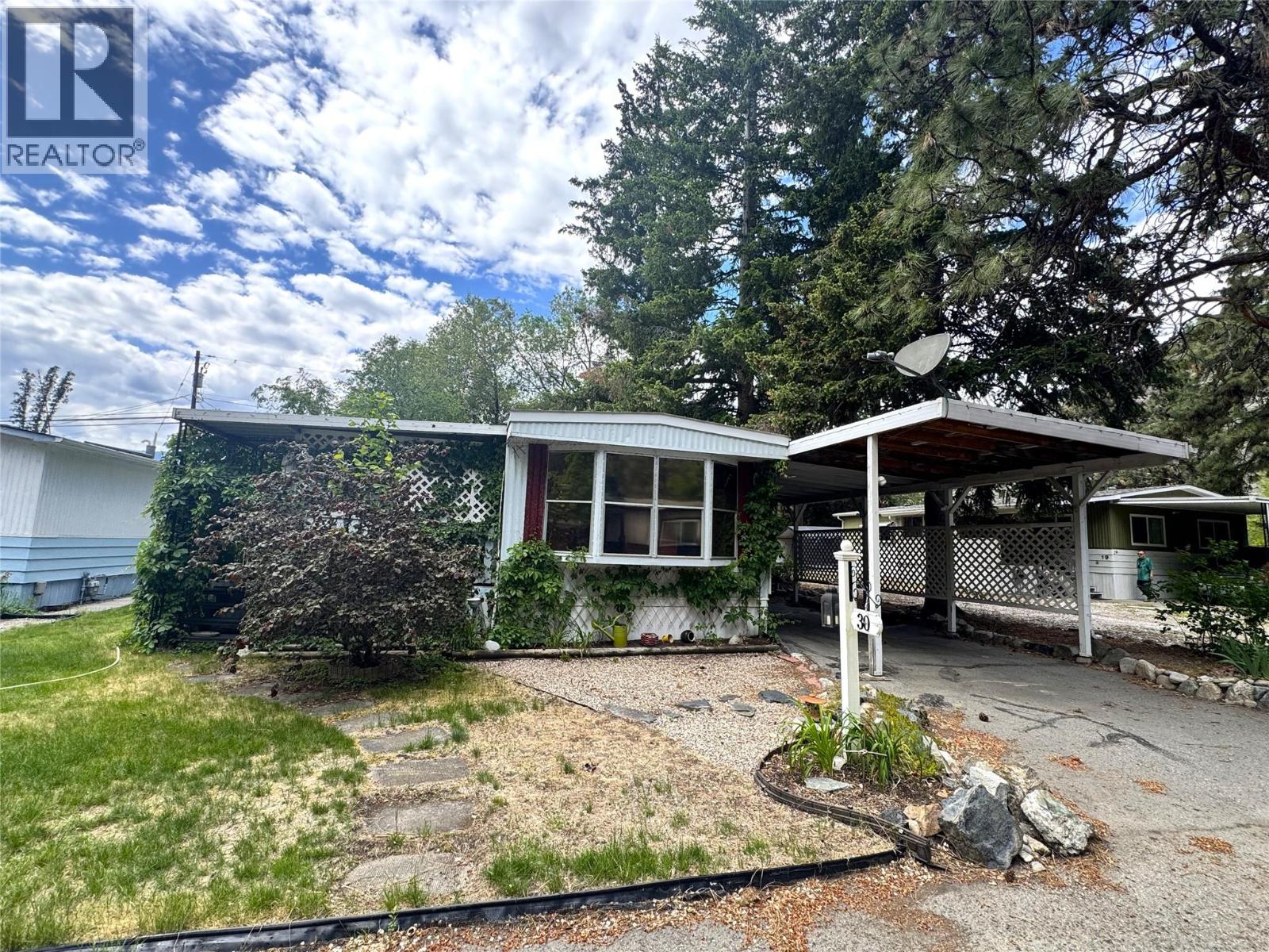 Oliver Manufactured Home for sale:  2 bedroom 840 sq.ft. (Listed 2026-05-25)