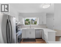 449 Barkley Road, Kelowna, British Columbia  V1W 1E4 - Photo 10 - 10389000