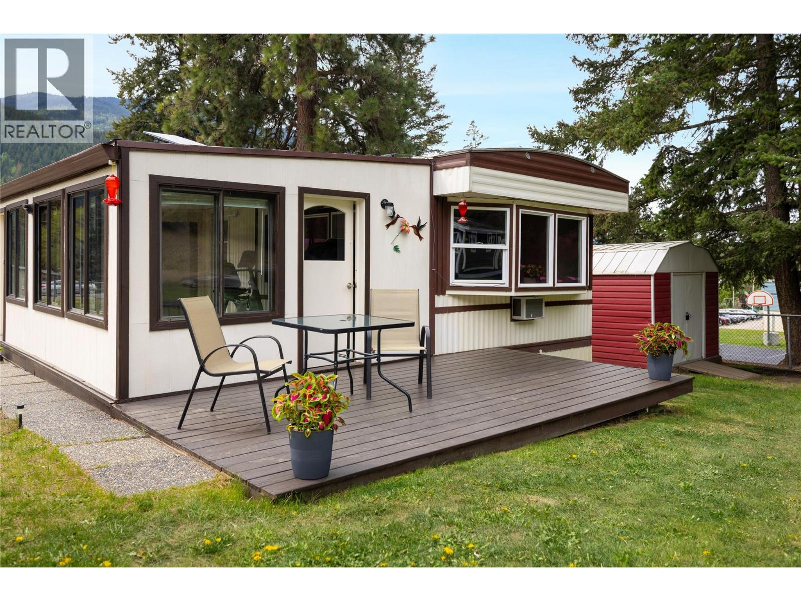 5708 Tuktakamin Road, Falkland, British Columbia