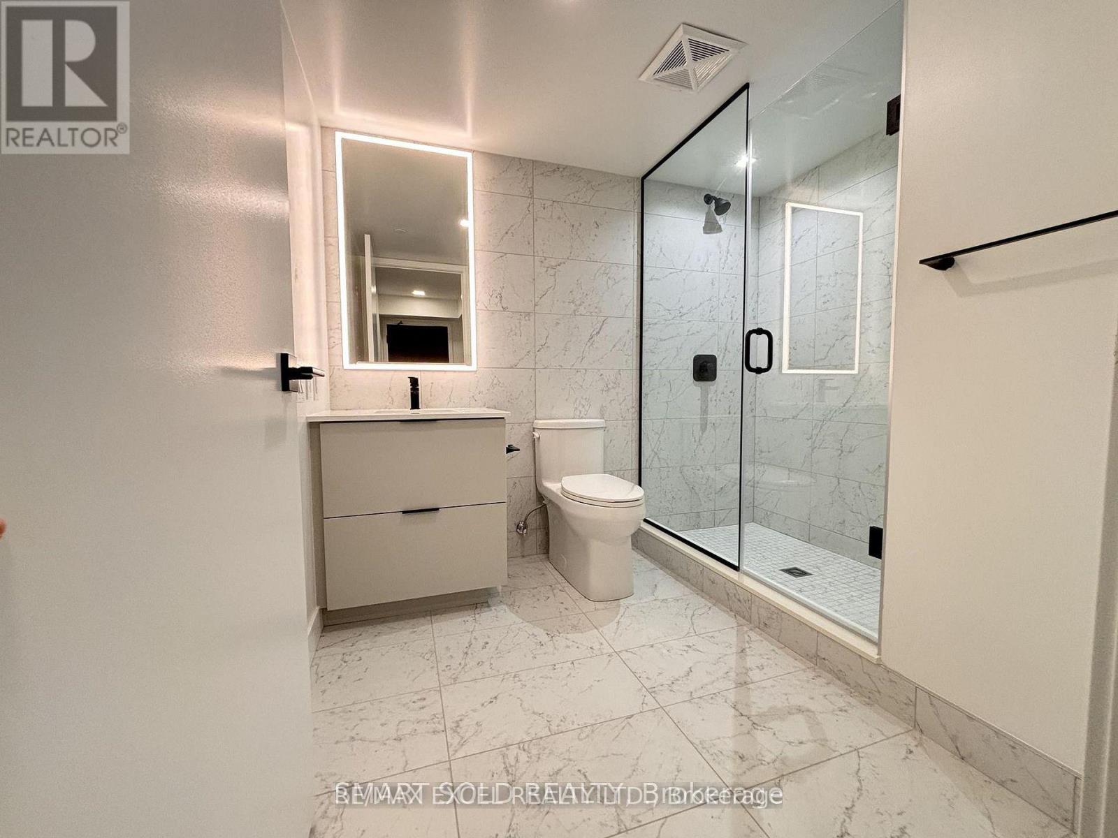2402 - 609 Sherbourne Street, Toronto, Ontario  M4X 1K7 - Photo 6 - C13177106