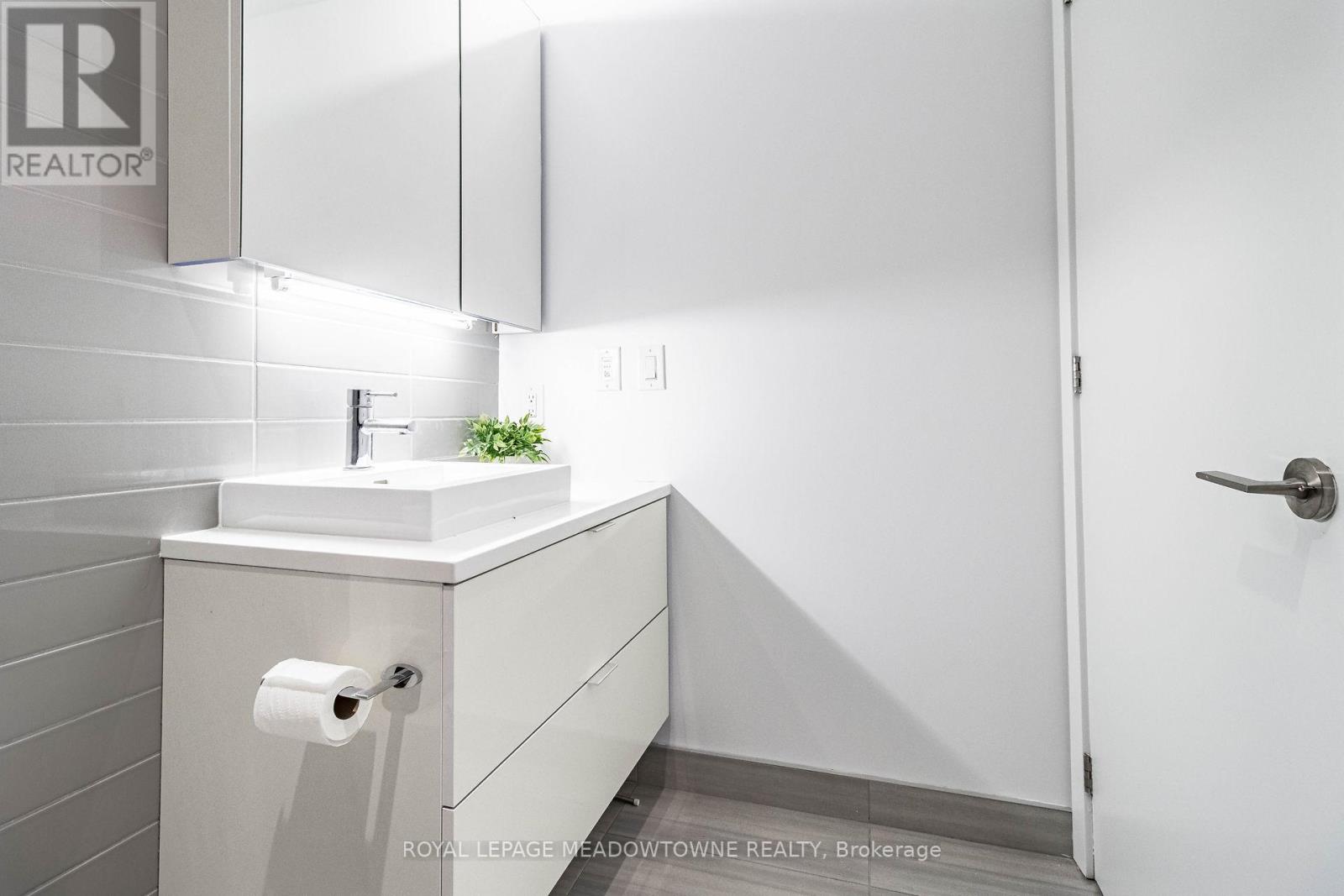 1902 - 170 Bayview Avenue, Toronto, Ontario  M5A 0M4 - Photo 28 - C13177122