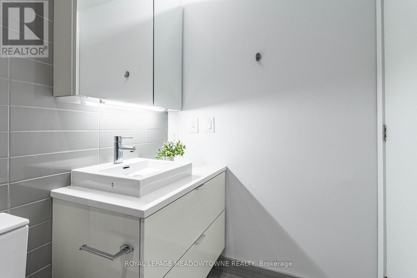 1902 - 170 Bayview Avenue, Toronto, Ontario  M5A 0M4 - Photo 37 - C13177122