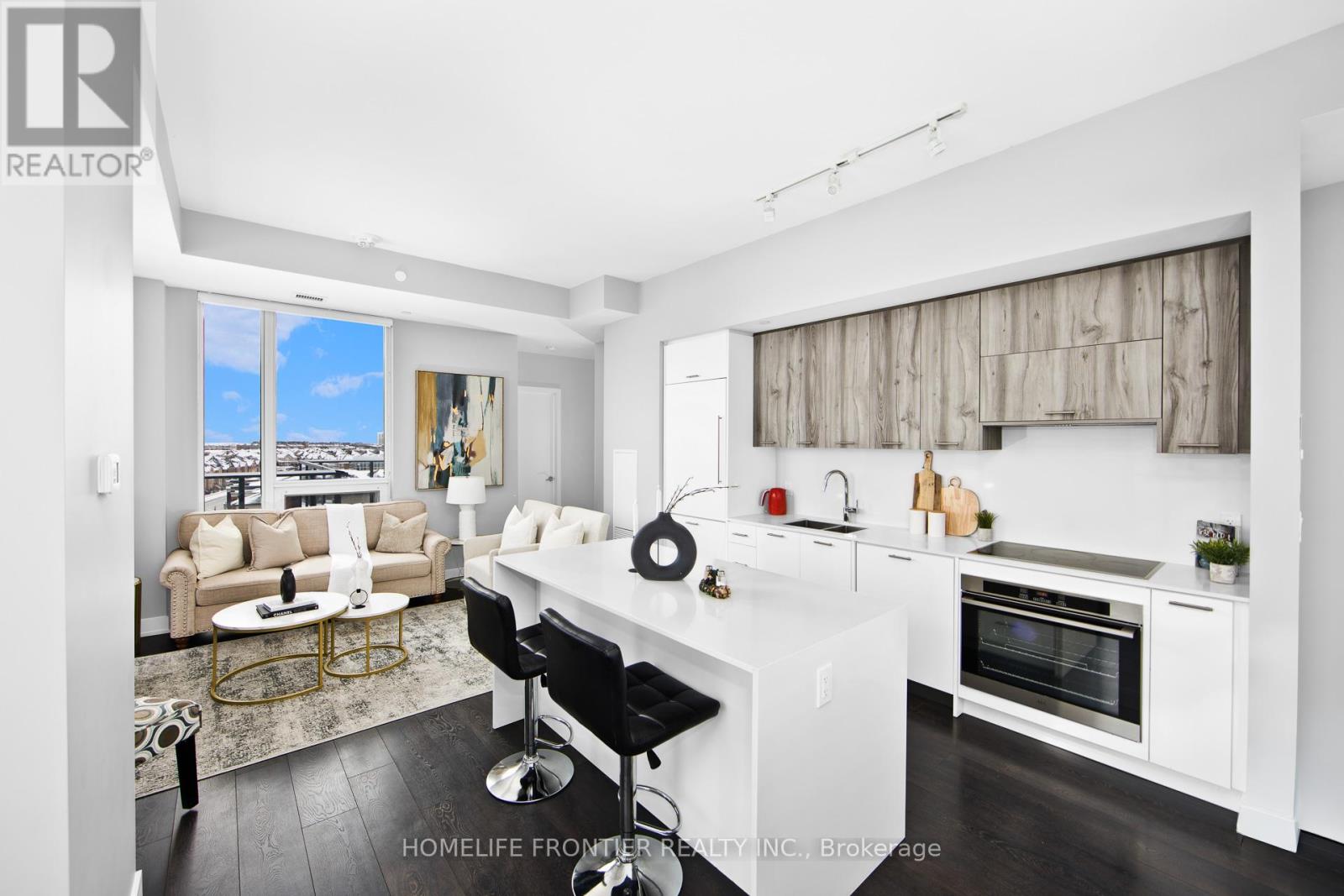 603 - 180 Veterans Drive, Brampton, Ontario  L7A 5G7 - Photo 3 - W12973954