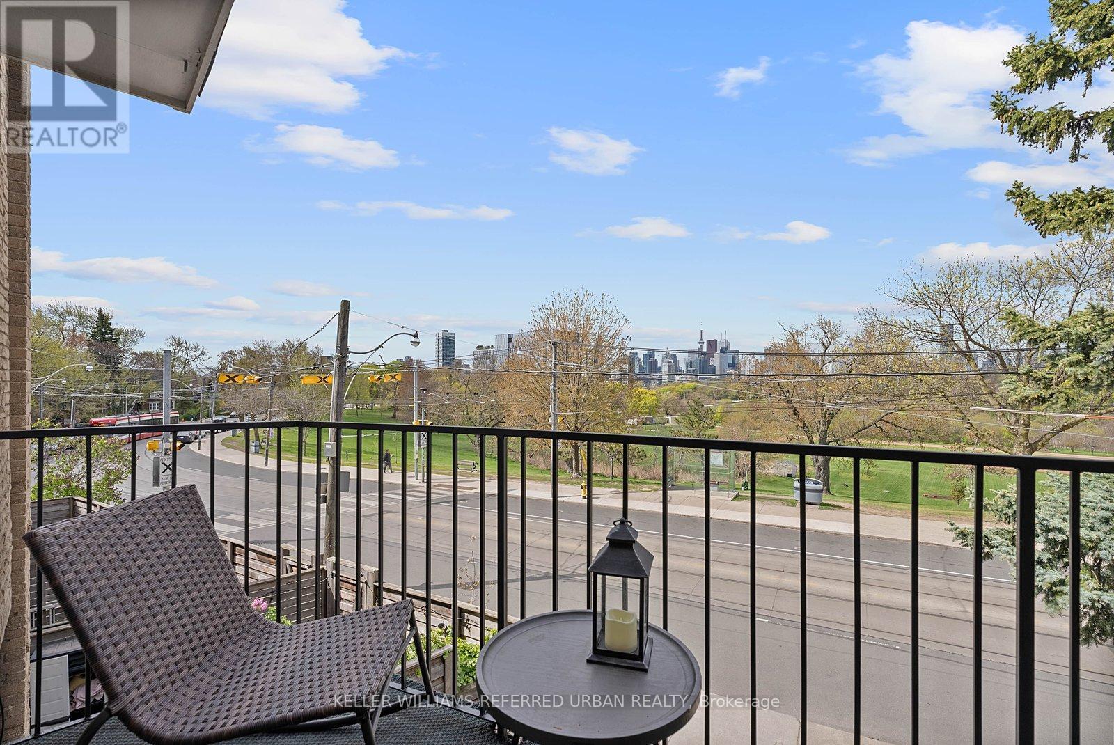4 - 2 Withrow Avenue, Toronto, Ontario  M4K 1C9 - Photo 6 - E13177200