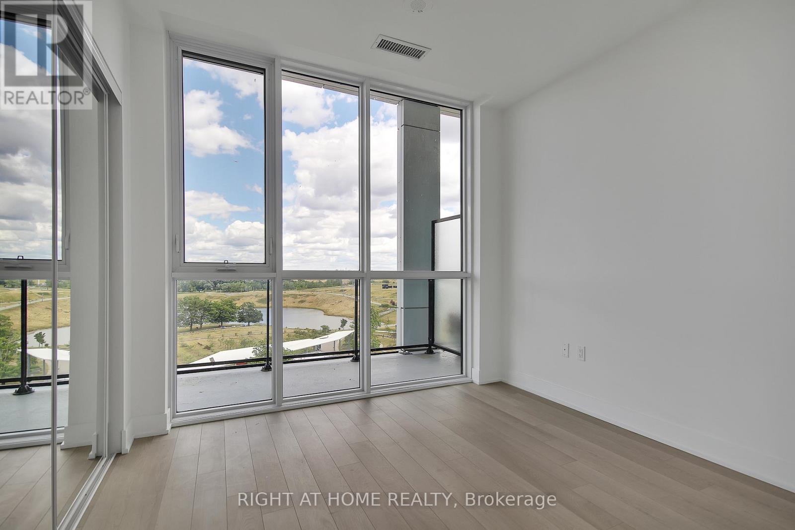 315 - 60 George Butchart Drive, Toronto, Ontario  M3K 0E1 - Photo 11 - W13177096