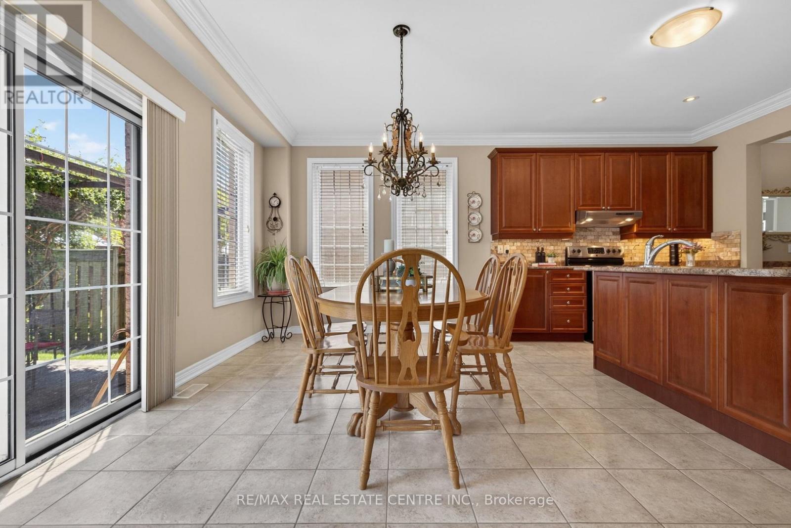 1022 Laidlaw Drive, Milton, Ontario  L9T 6R9 - Photo 13 - W13177118