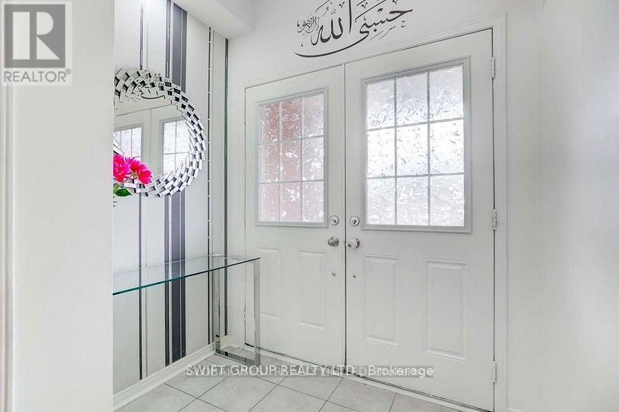 86 Checkerberry Crescent, Brampton, Ontario  L6R 3P7 - Photo 3 - W13177166
