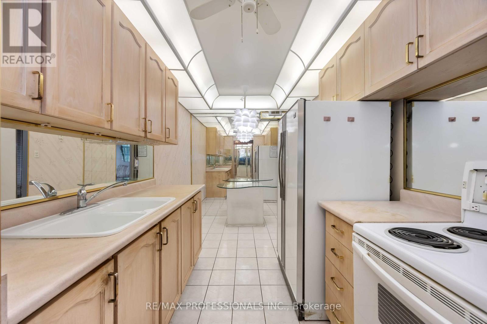 210 - 345 Driftwood Avenue, Toronto, Ontario  M3N 2P4 - Photo 7 - W13177198