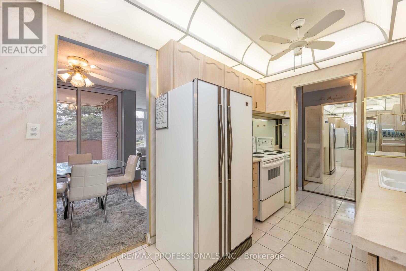 210 - 345 Driftwood Avenue, Toronto, Ontario  M3N 2P4 - Photo 8 - W13177198