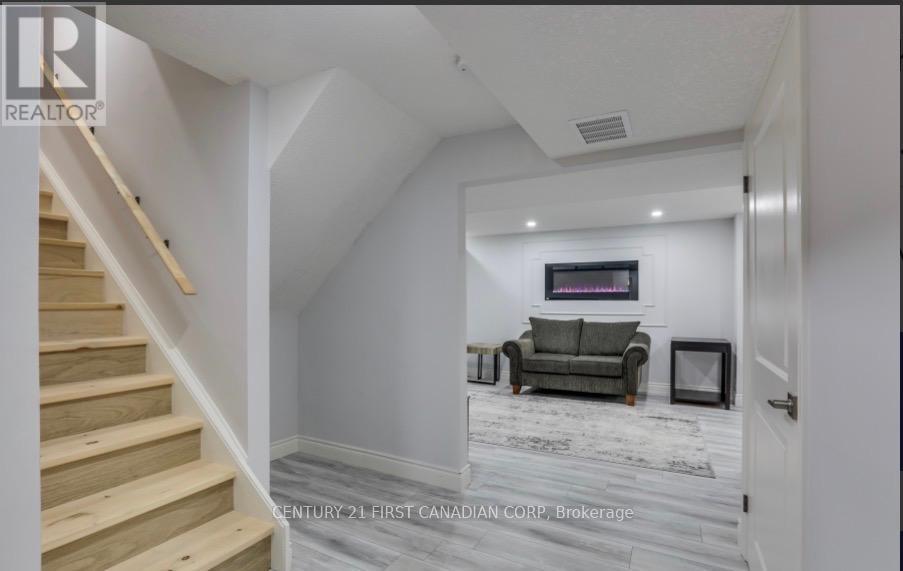 Lower - 3194 Morgan Avenue, London South (South W), Ontario  N6L 0B8 - Photo 3 - X13177224