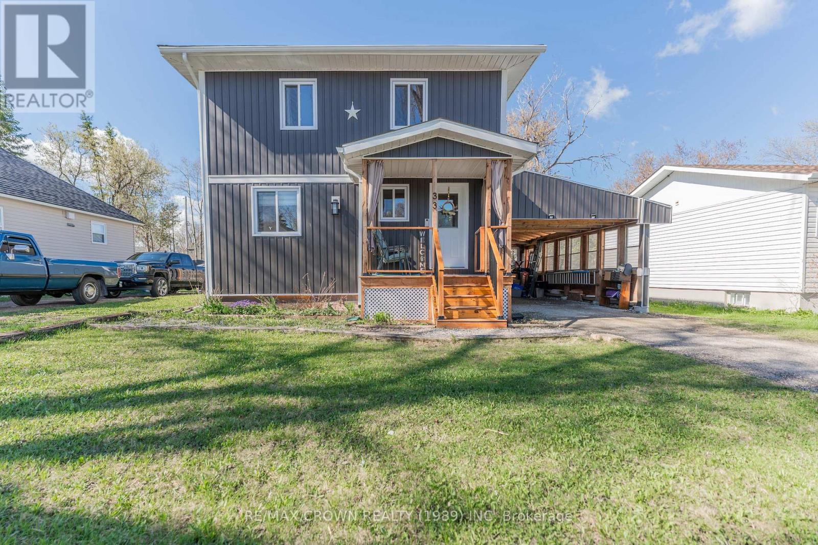 33 Dominion Avenue, Kapuskasing, Ontario  P5N 1N9 - Photo 2 - T13177376