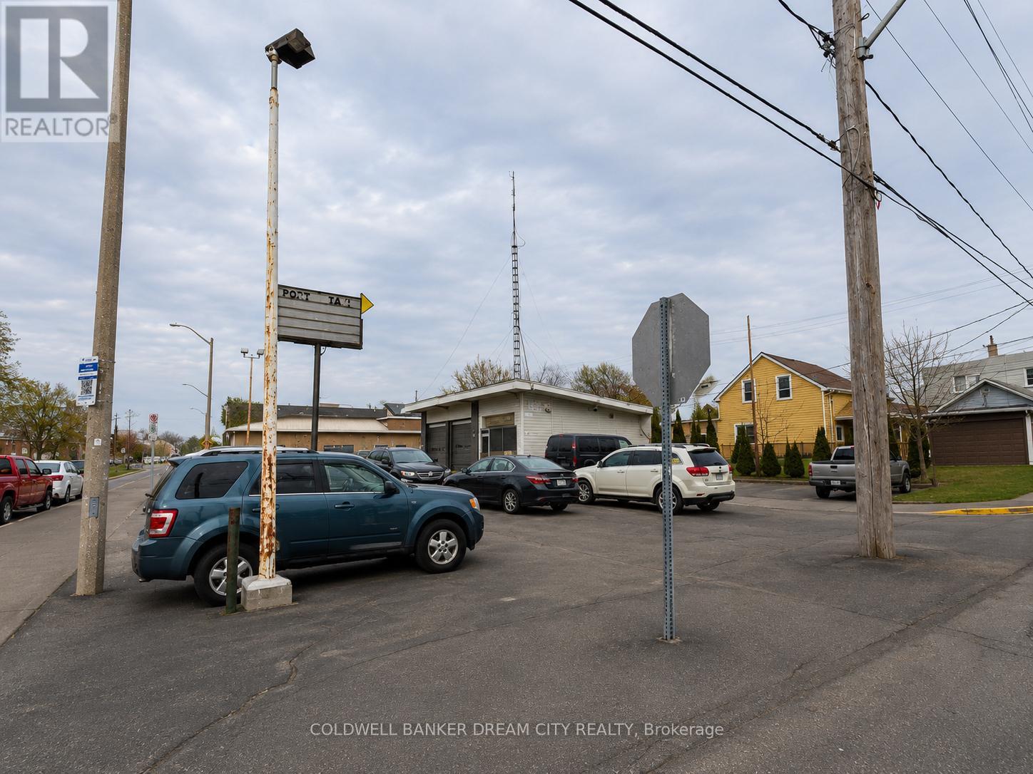 165 King Street W, Port Colborne, Ontario  L3K 4G5 - Photo 4 - X13177218