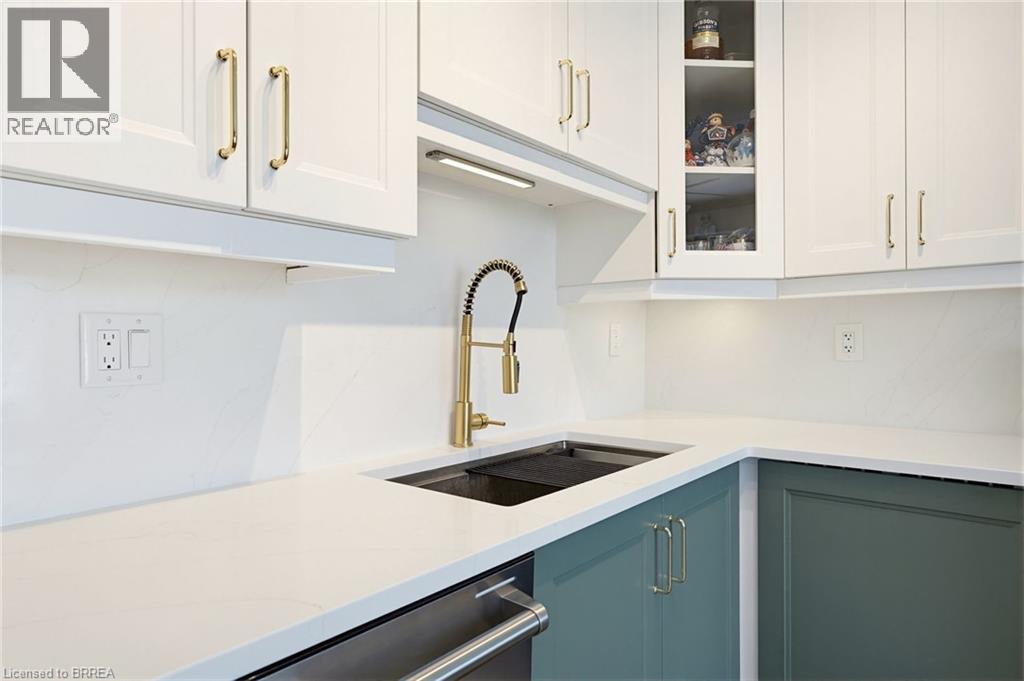 26 Coachwood Road Unit# 6, Brantford, Ontario  N3R 3R4 - Photo 3 - 40833853