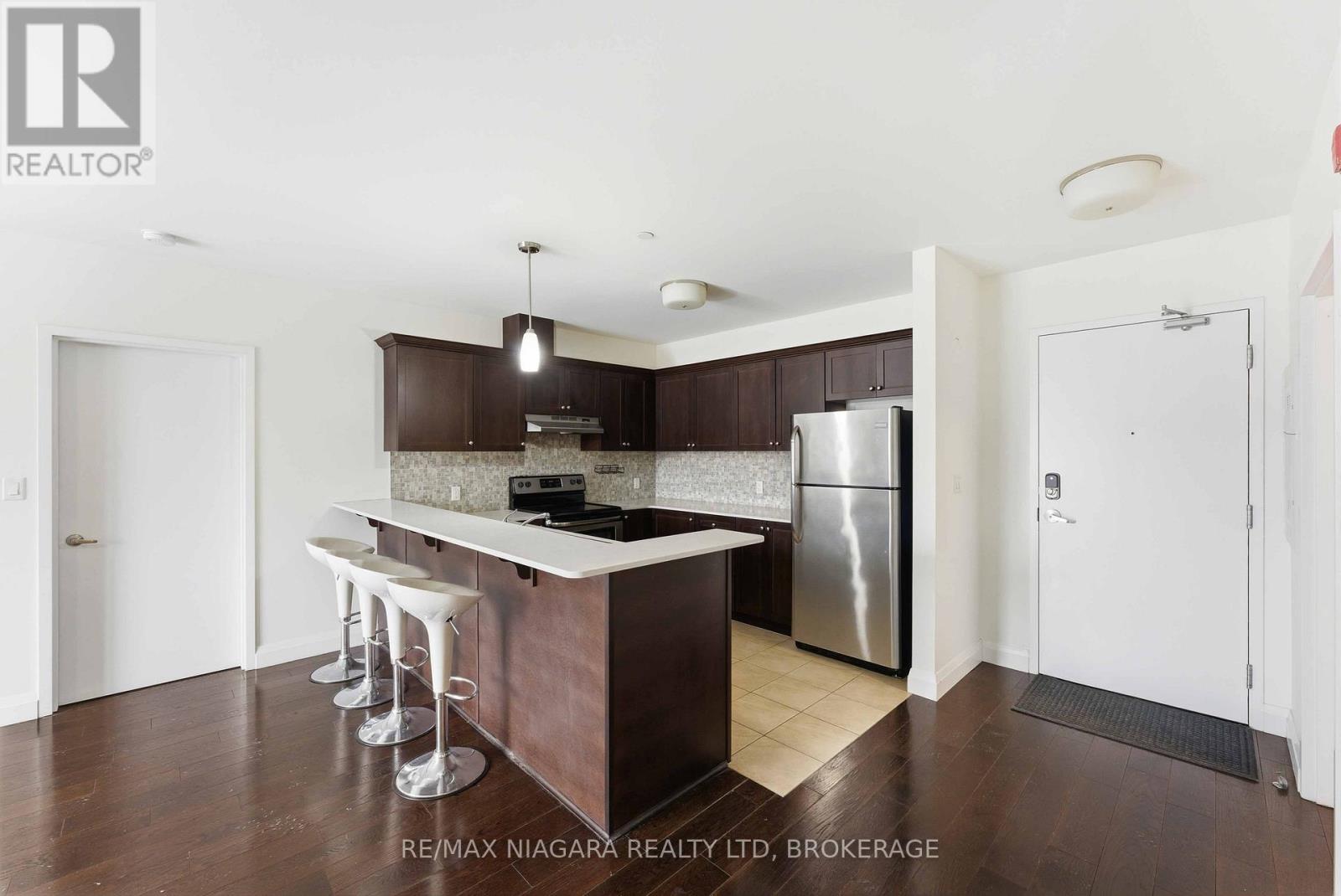404 - 26 Wellington Street, St. Catharines, Ontario  L2R 5P8 - Photo 6 - X13177274