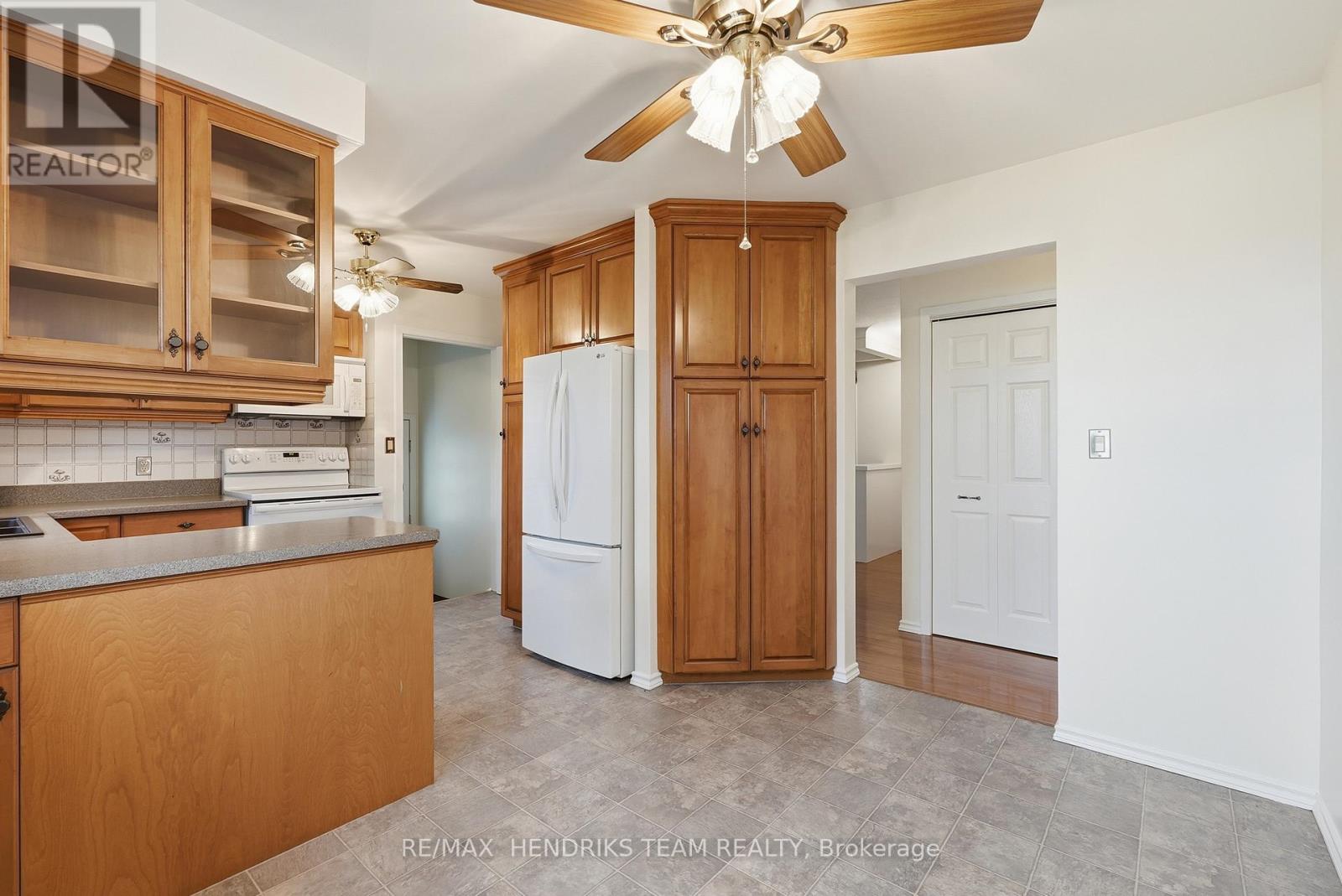 23 Crescentwood Drive, St. Catharines, Ontario  L2N 4K7 - Photo 14 - X13177346