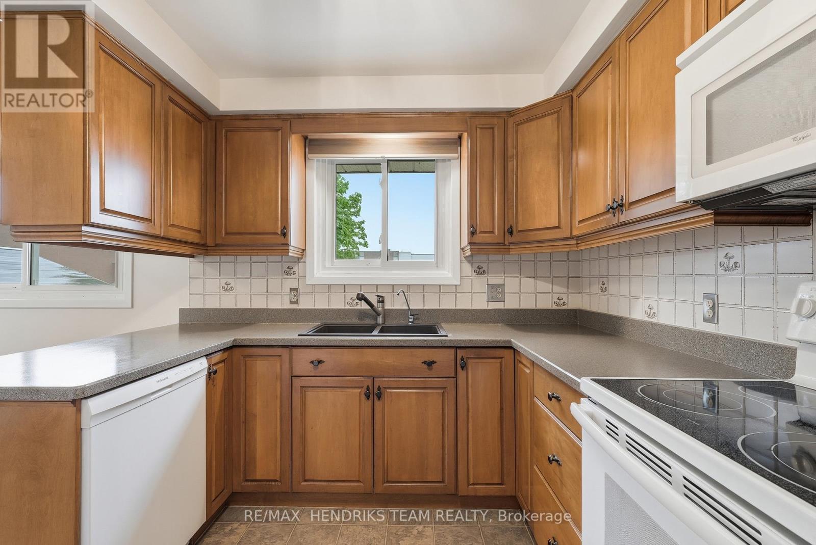 23 Crescentwood Drive, St. Catharines, Ontario  L2N 4K7 - Photo 17 - X13177346