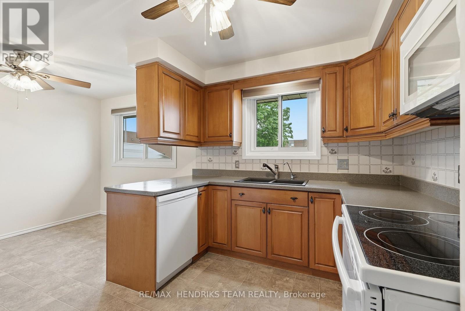 23 Crescentwood Drive, St. Catharines, Ontario  L2N 4K7 - Photo 18 - X13177346