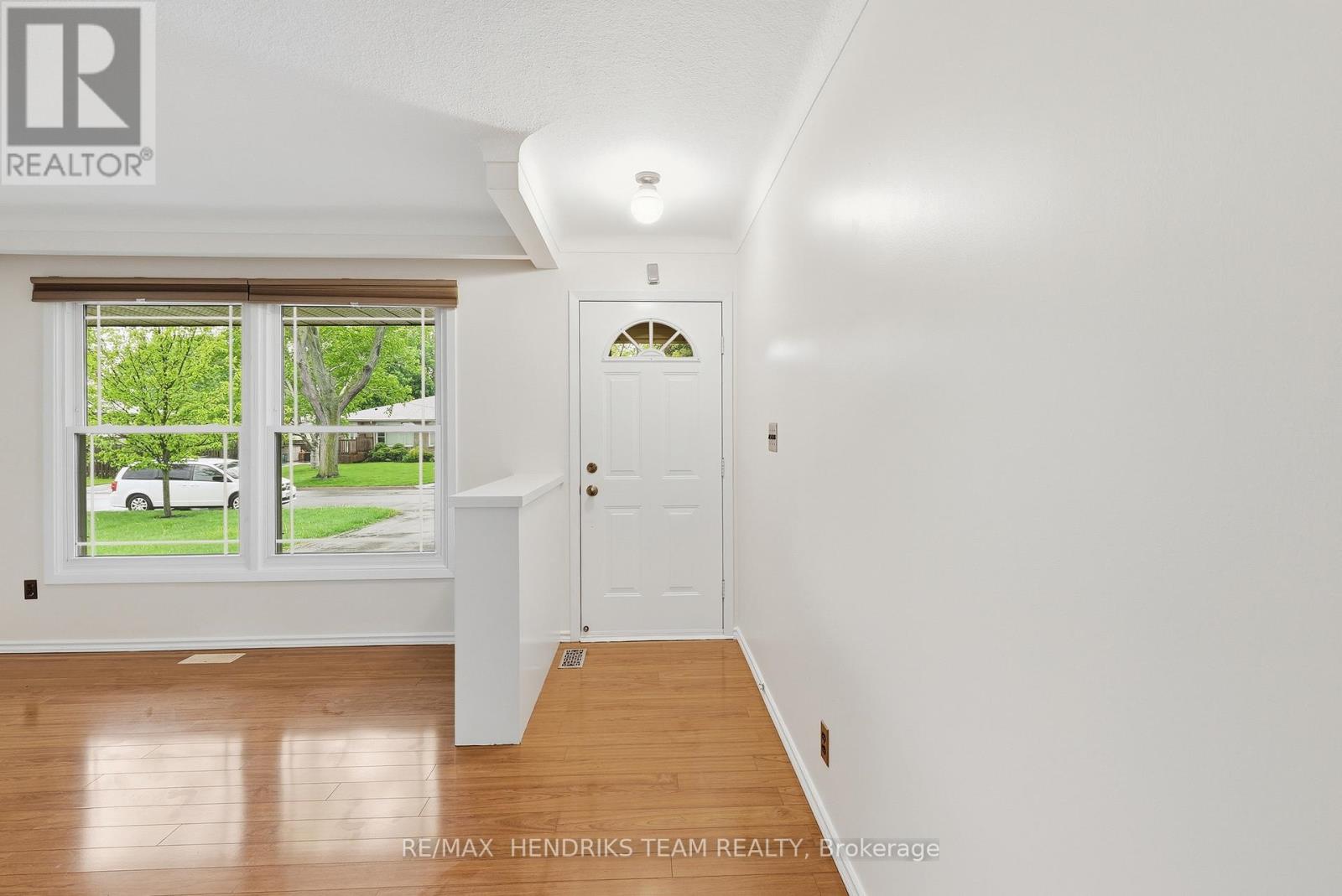 23 Crescentwood Drive, St. Catharines, Ontario  L2N 4K7 - Photo 7 - X13177346