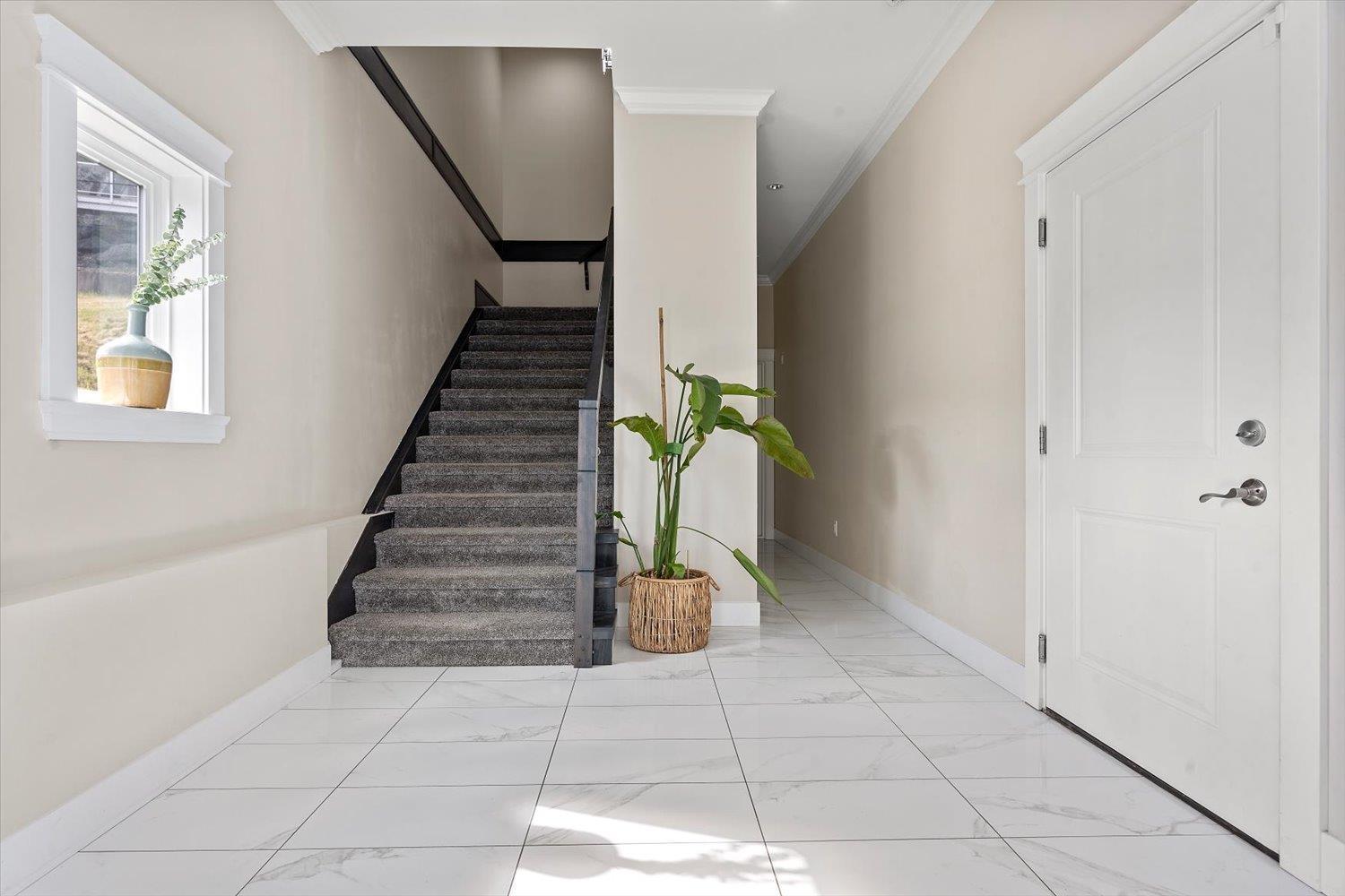 5351 Abbey Crescent, Promontory, Chilliwack, British Columbia  V2R 0J6 - Photo 5 - R3127097
