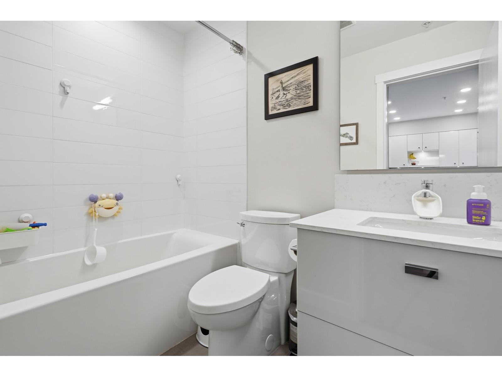 211 10838 Whalley Boulevard, Surrey, British Columbia  V3R 0G8 - Photo 15 - R3128016