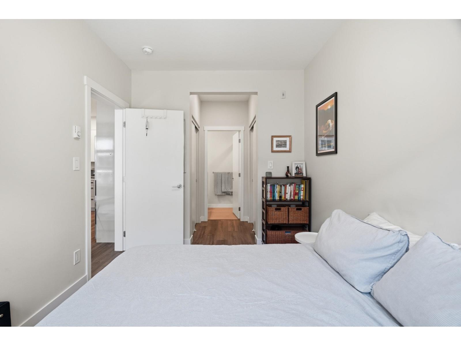 211 10838 Whalley Boulevard, Surrey, British Columbia  V3R 0G8 - Photo 10 - R3128016