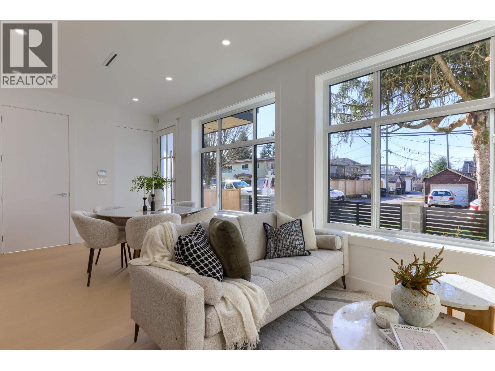 1 4742 ST. CATHERINES STREET, Vancouver, British Columbia