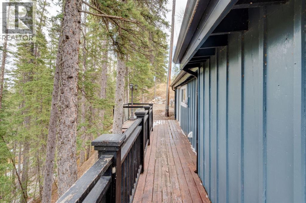 84 Burney, Bragg Creek, Alberta  T0L 0C5 - Photo 35 - A2309483