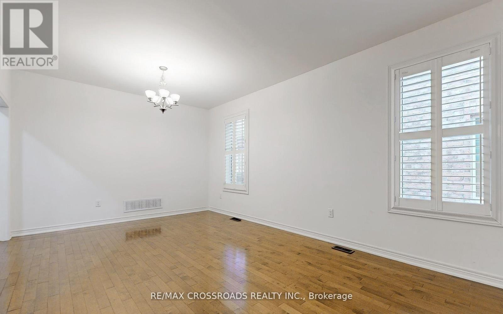 73 Eakin Mill Road, Markham, Ontario  L6E 1N9 - Photo 2 - N12636512