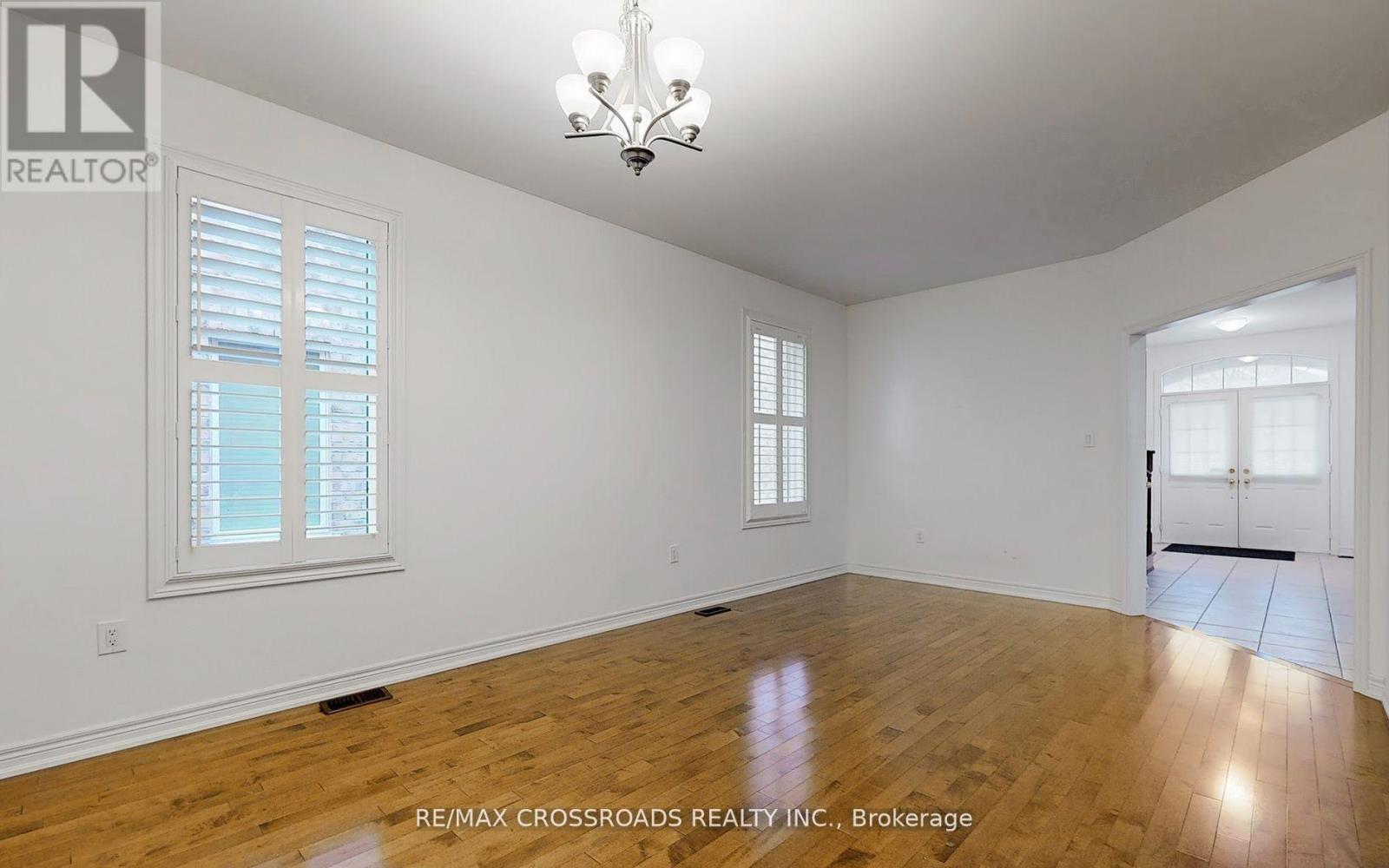 73 Eakin Mill Road, Markham, Ontario  L6E 1N9 - Photo 5 - N12636512
