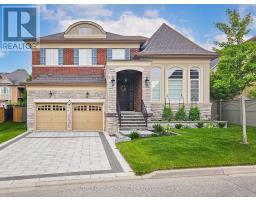 8 CHAPEL GULLY TRAIL, King, Ontario