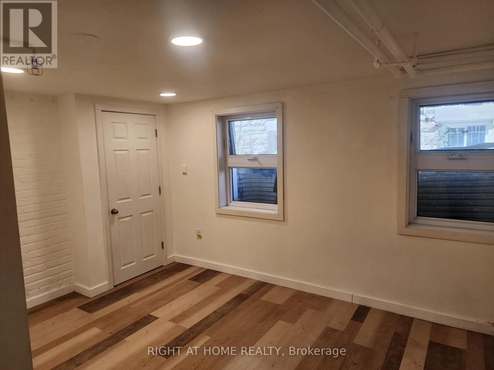 UNIT B2 - 32 HIGH PARK BLVD BOULEVARD, Toronto, Ontario