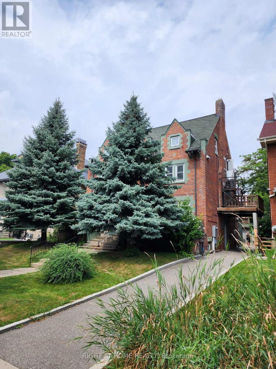 Unit B2 - 32 High Park Blvd Boulevard, Toronto, Ontario  M6R 1M7 - Photo 9 - W13155972