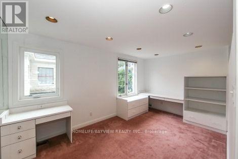 17 Royal Oak Drive, Toronto, Ontario  M3C 2M3 - Photo 18 - C13177242